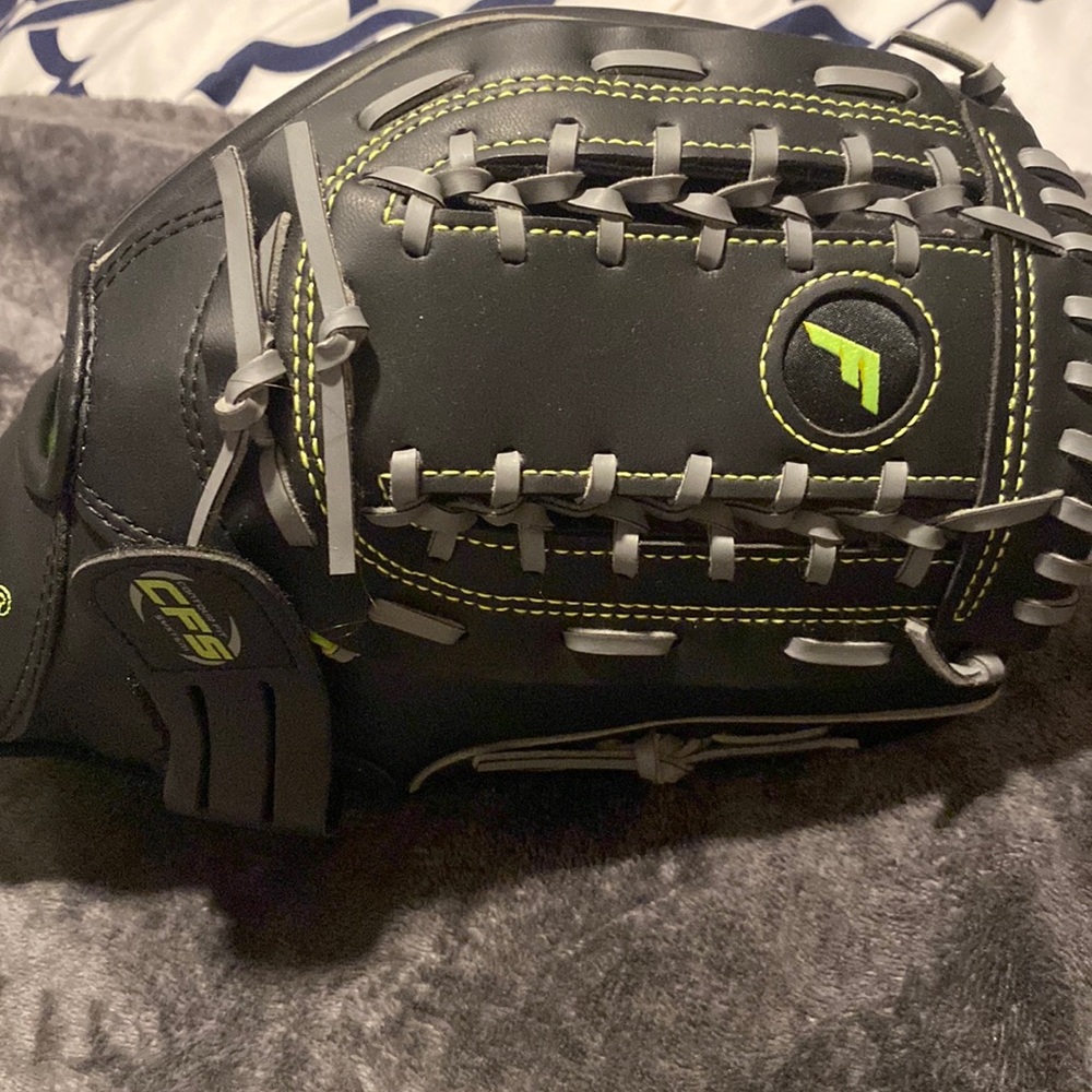Comfortable,12”, righty